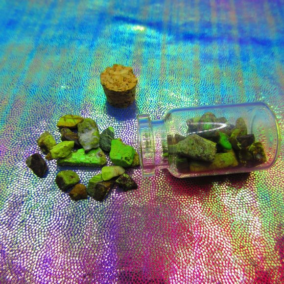 Gaspeite Gemstone Chips In A Bottle Embellishments Natural Semi Precious - Picture 3 of 3
